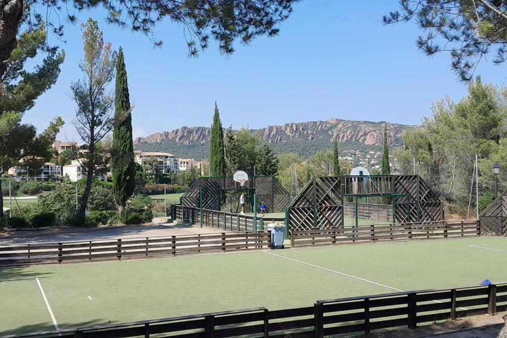 Dans Un Cadre D'Exception, Vue Mer Panoramique A Agay Cote D'Azur, Village Vacances Cap Esterel, T2 Avec Jardin, Golf, Climatisation, Wifi, 5 Piscines Saint-Raphaël Exteriör bild