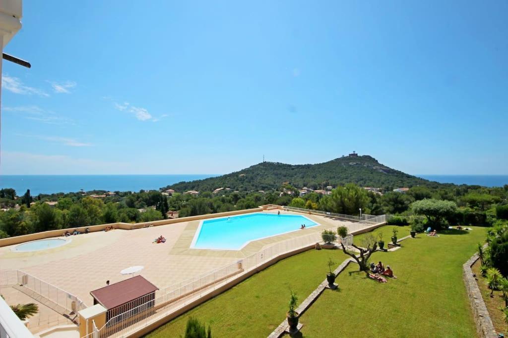Dans Un Cadre D'Exception, Vue Mer Panoramique A Agay Cote D'Azur, Village Vacances Cap Esterel, T2 Avec Jardin, Golf, Climatisation, Wifi, 5 Piscines Saint-Raphaël Exteriör bild